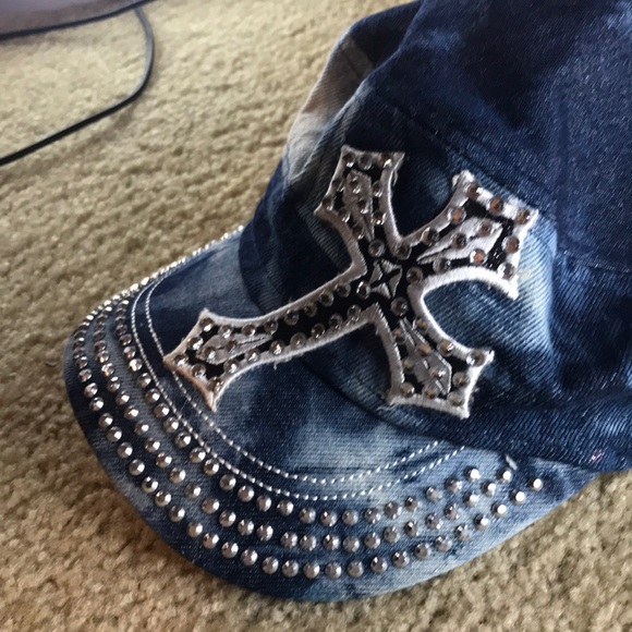 Hat - Picture 4 of 4